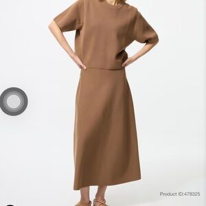 Uniqlo washable Milano ribbed flare skirt